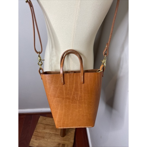 New Louise Goods Leather Palmetto Bucket Crossbody Bag in Tan‎ - Picture 6 of 8